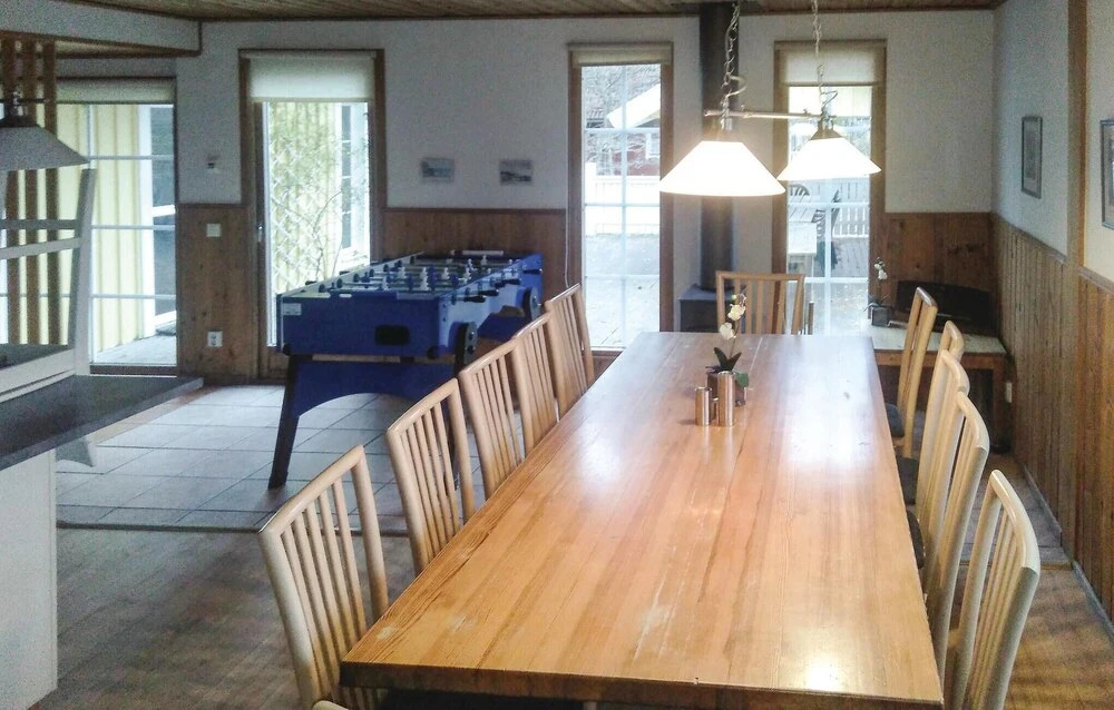 Stunning Home in Köpingsvik With 5 Bedrooms, Sauna and Wifi