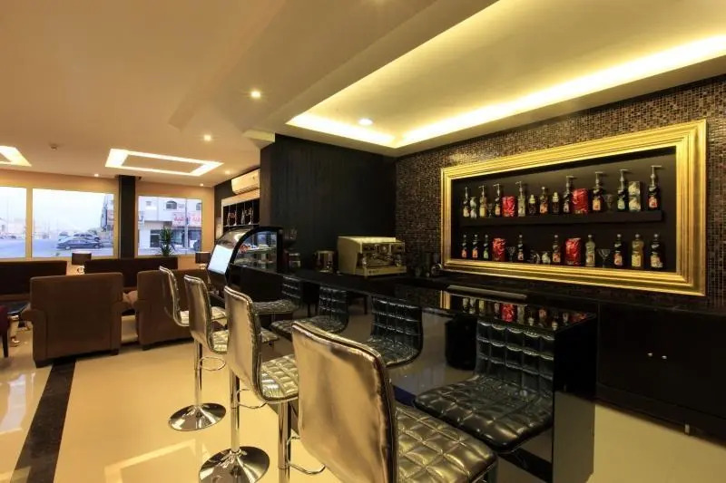 Wonder Plaza Suites