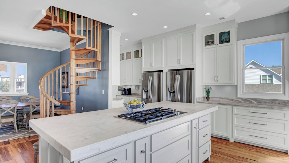 502 Ocean Blvd by Avantstay Beachfront w/ Pool & Ocean Views!