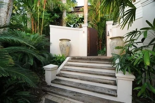 The Lighthouse At 7 Wharf Luxury House