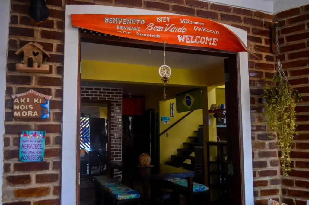 Hostel Ave Rara