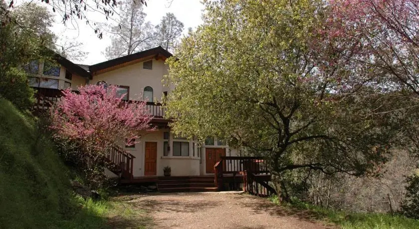 The Grand Mountain Top Retreat