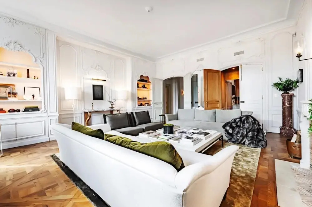 Luxury 3BR Flat Near the Champs Elys es
