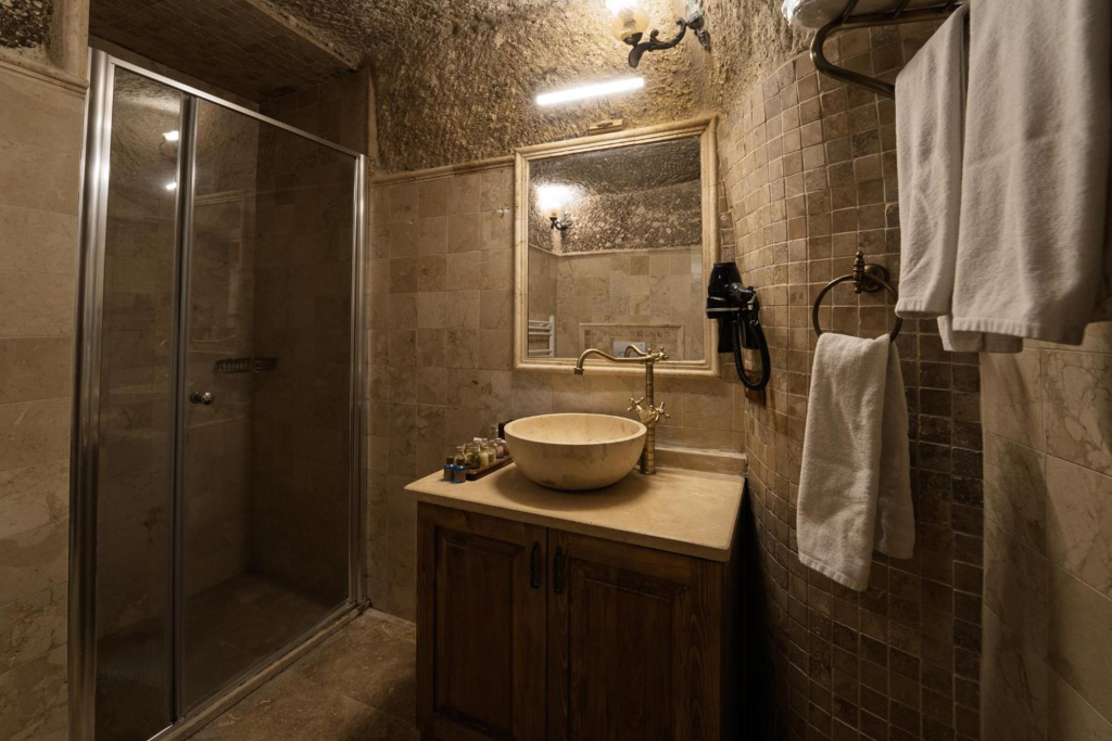 Grand Cave Suites