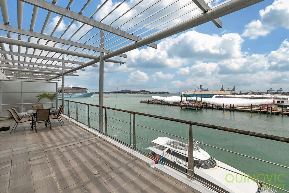 QV Absolute Waterfront with Carpark (481)
