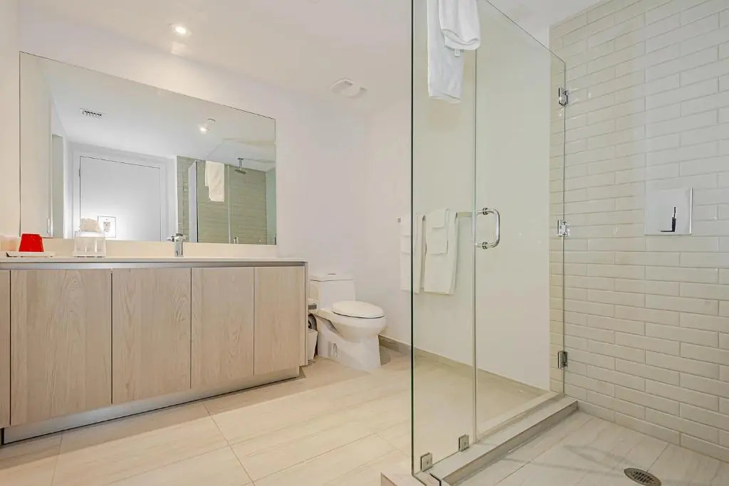 5 * Front OCEAN View - 34th TOP FLOOR: Brand New 2BR