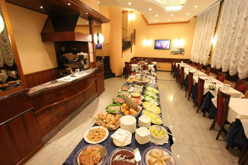 Mokinba Hotels King