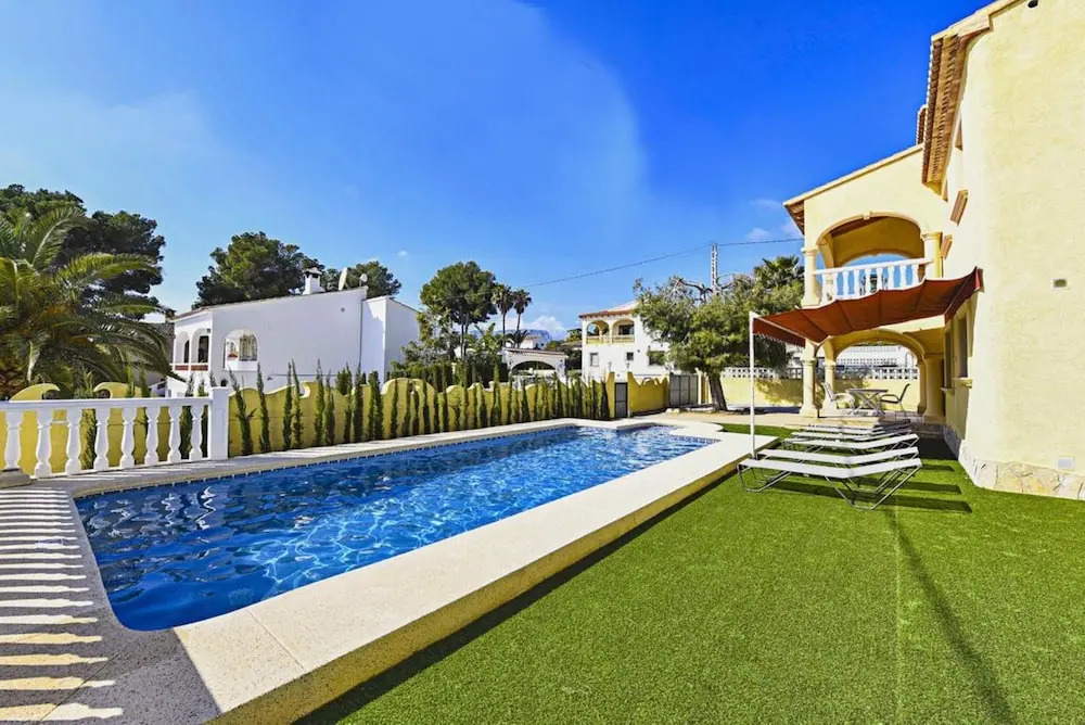 Villa - 7 Bedrooms with Pool and WiFi - 106438