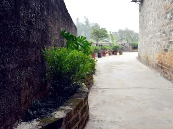 Zaishui Yifang Inn (Zhaoping Huangyao Ancient Town Longzhu)