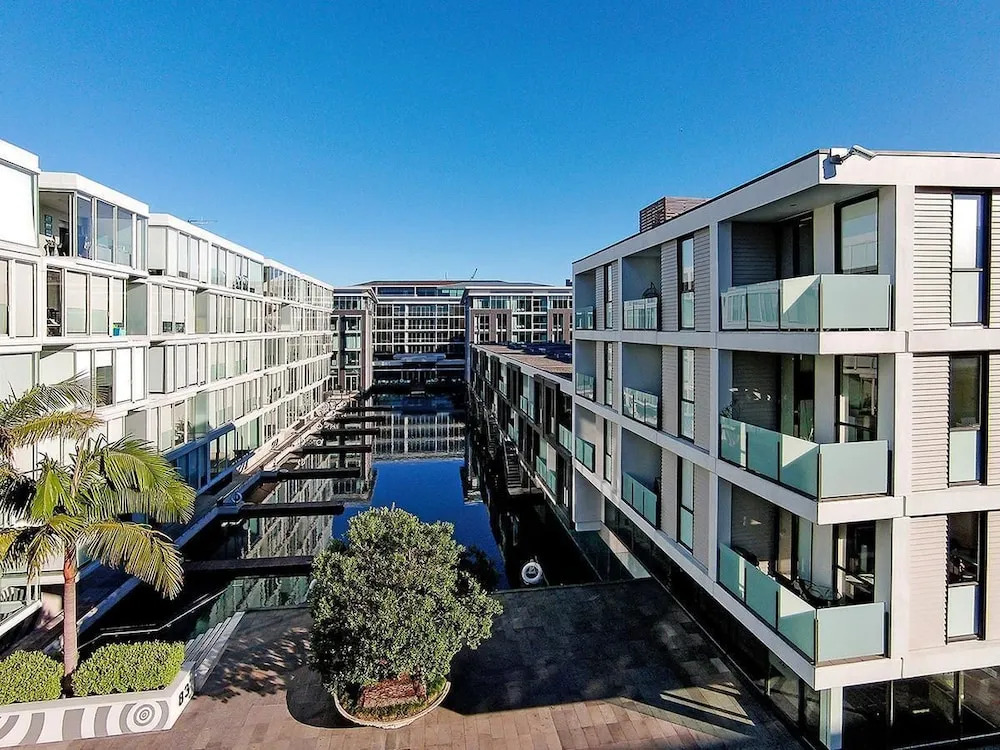 QV Serviced Viaduct Harbour Apartment - 531