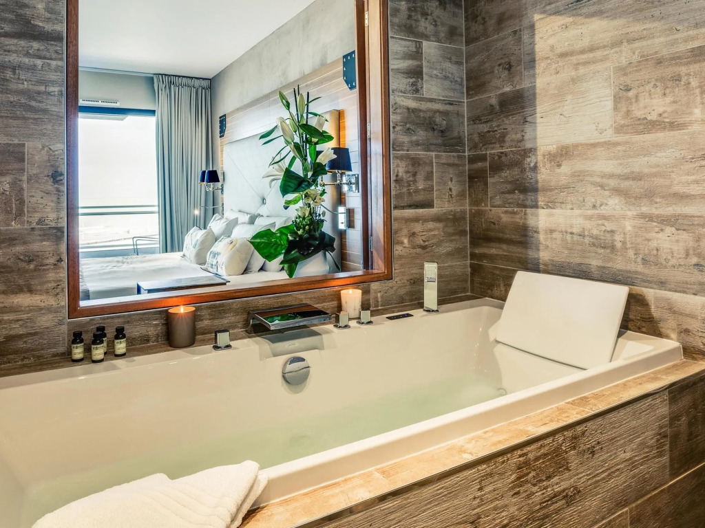 Côte Ouest Thalasso & Spa Les Sables dOlonne - MGallery Collection