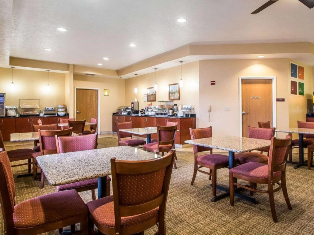 Comfort Suites Merrillville near US 30