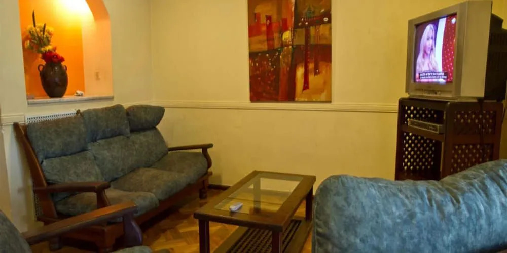 Alamo Hostel & Suites