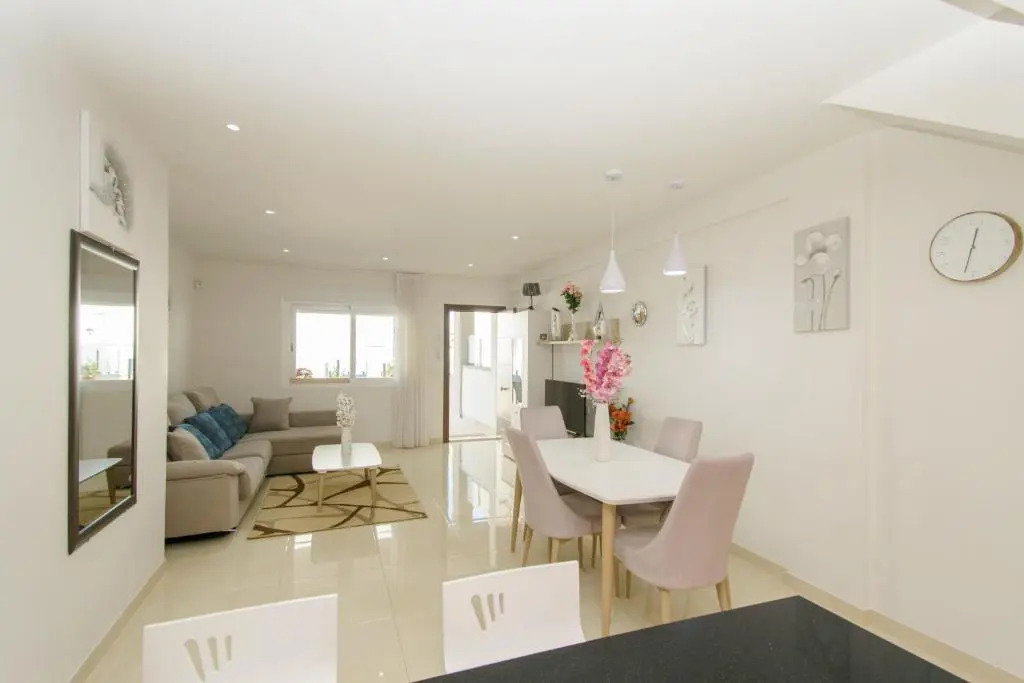 059 Luxury Bungalow - AC/WIFI