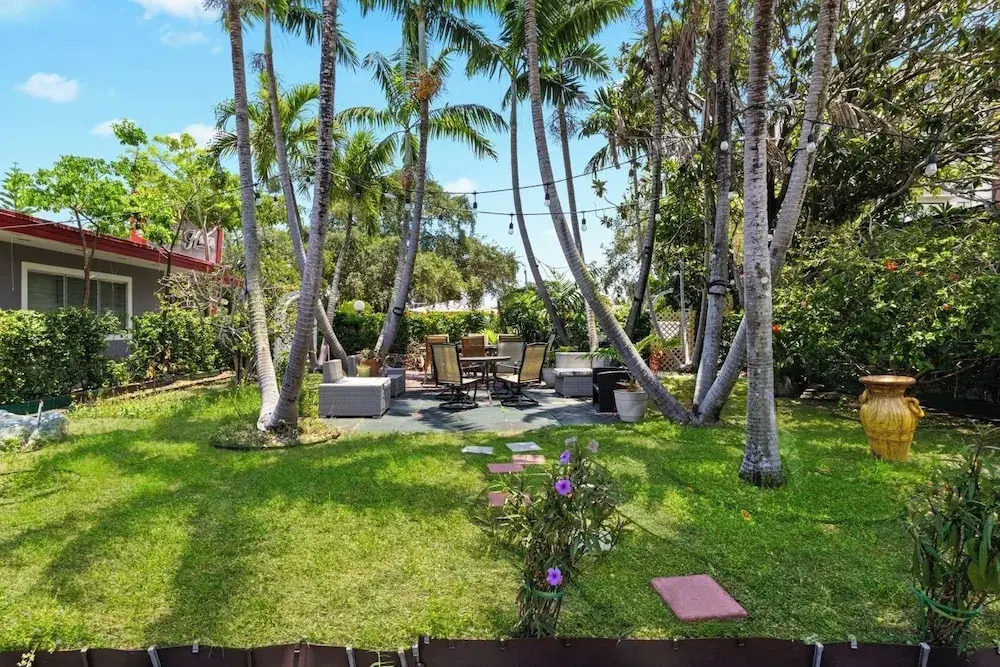 Spacious 1BR in Hollywood FL Pet-friendly, Parking