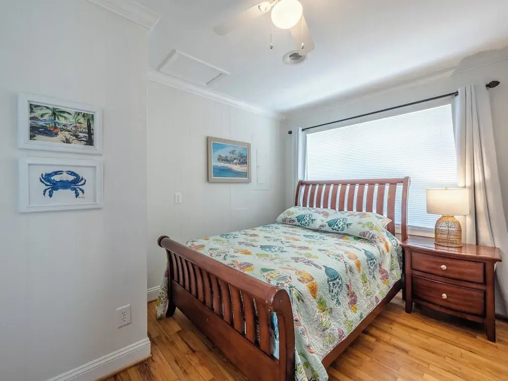 Surfside Cottage by Topsail Realty