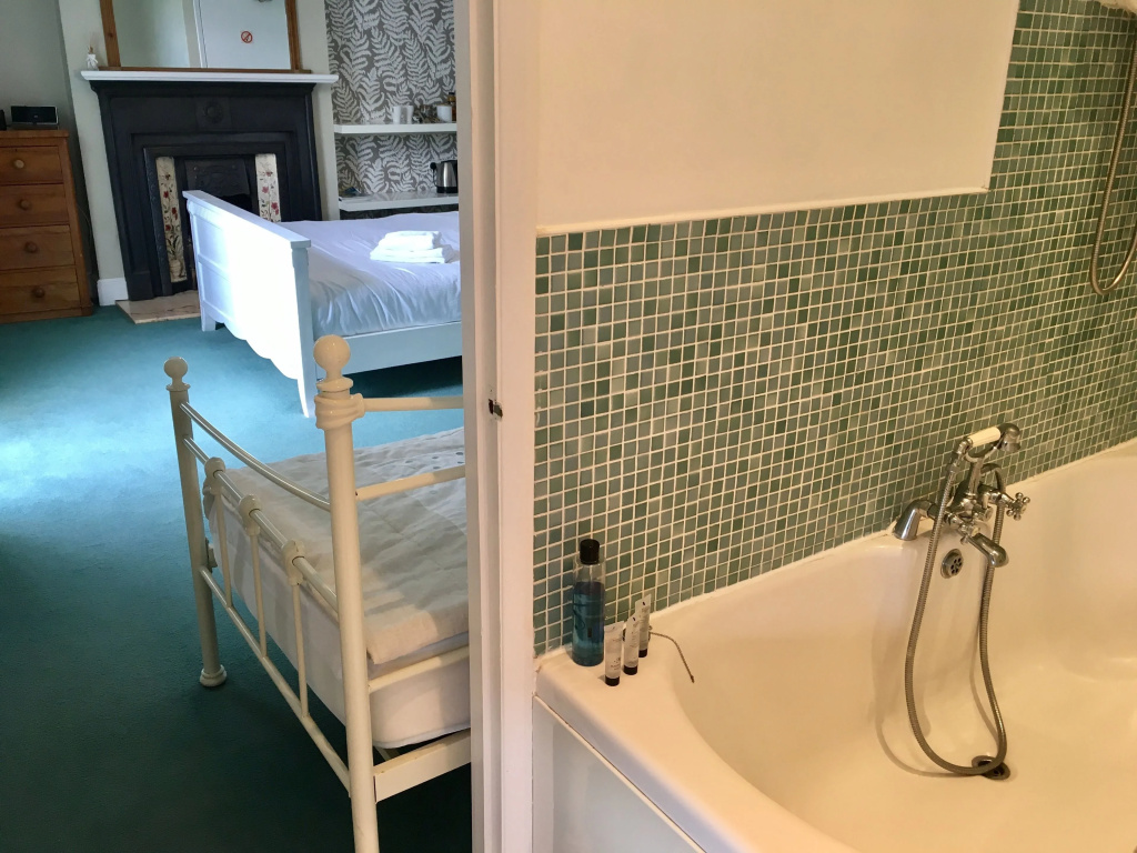 Morleys Rooms - Located in the heart of Hurstpierpoint by Huluki Sussex Stays