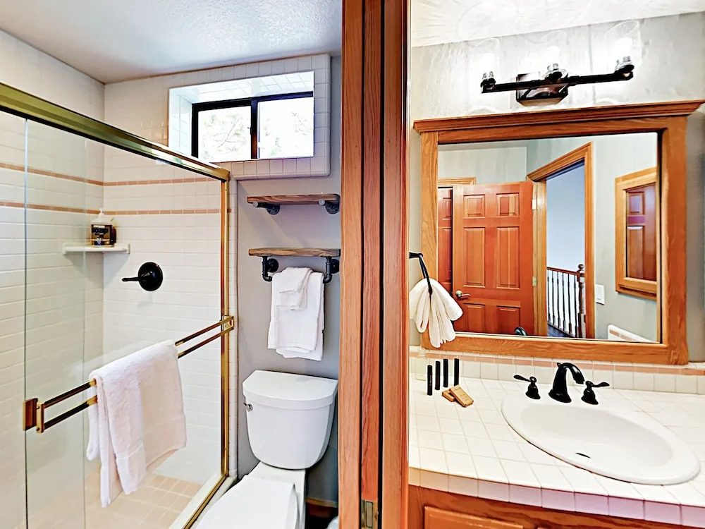Snowpeak House 4 Bedrooms 3.5 Bathrooms Home