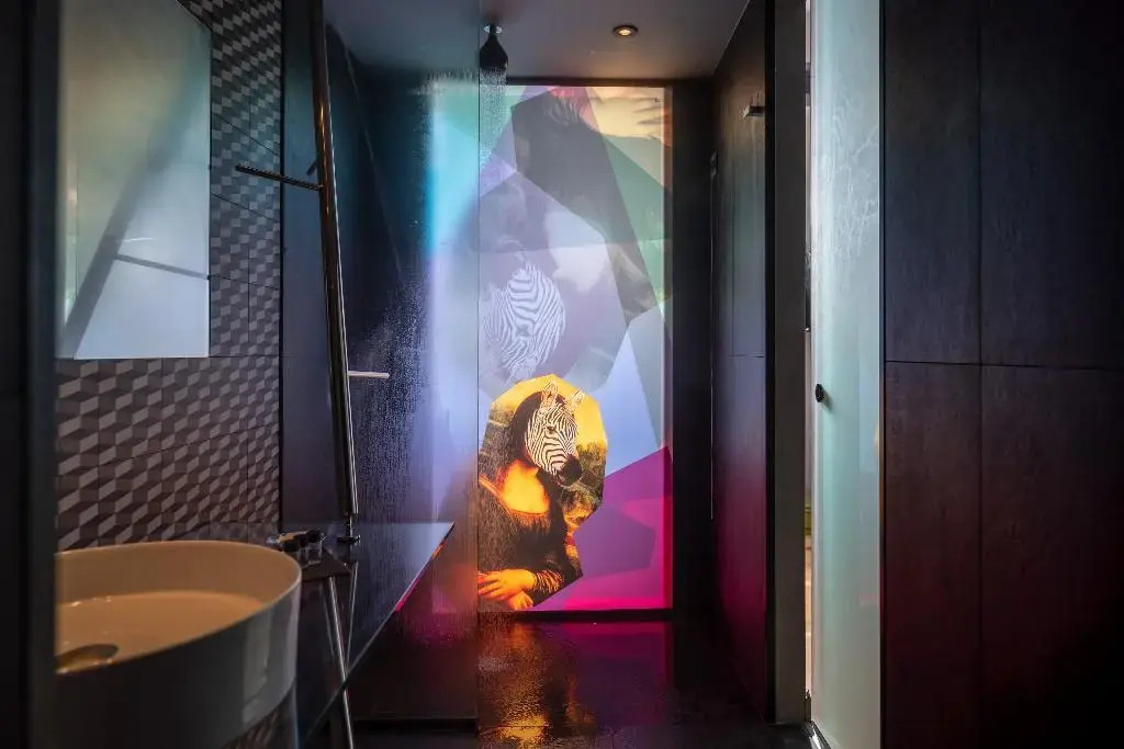 Essence Hotel