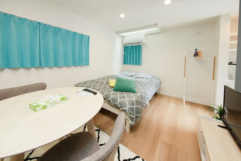 Jr Station Apartment 1F