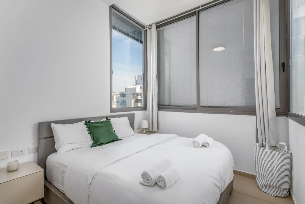 Ben Gurion Area - Modern 2 BDR with balcony