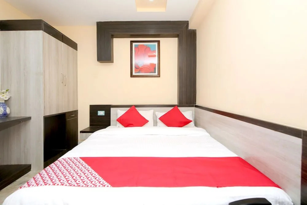 OYO 24339 Hotel Vega