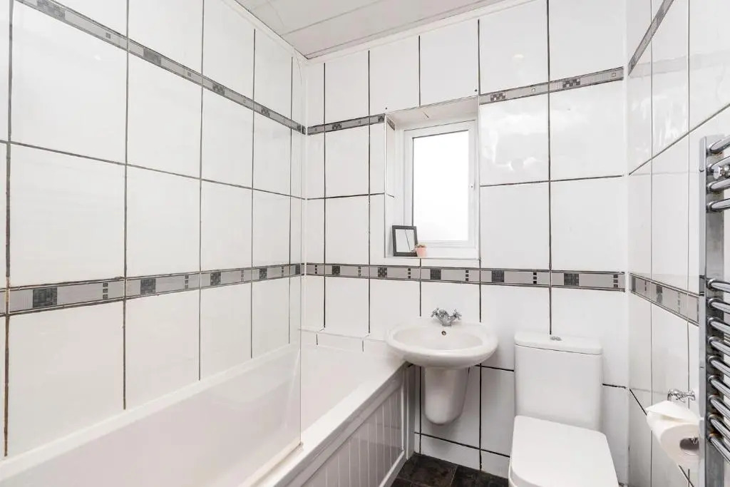 Contractor & Leisure & Airport & Central Location & Free Parking