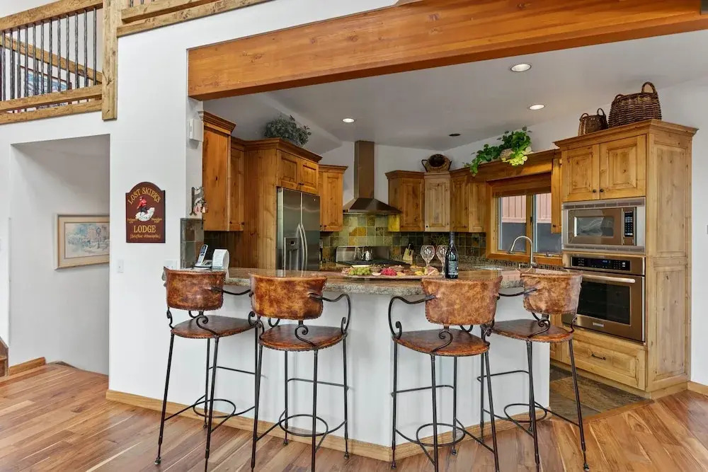 Queen Esther Drive Home at Deer Valley Resort - 4 Bedroom Home with Hot Tub #2436 4 Condo