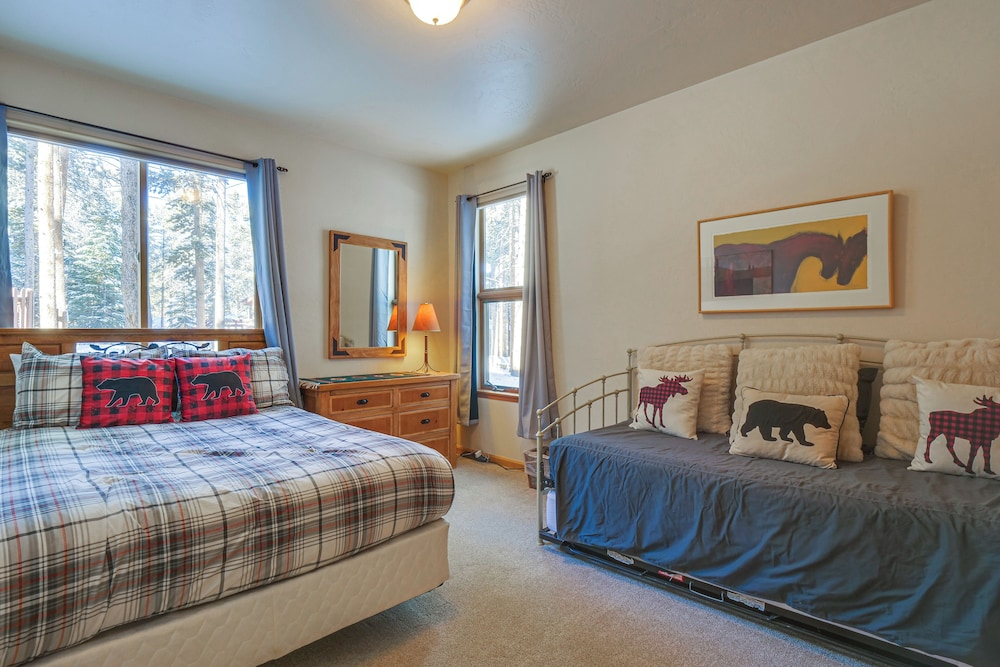 Near Ski Access: Home w/ Hot Tub in Breck!