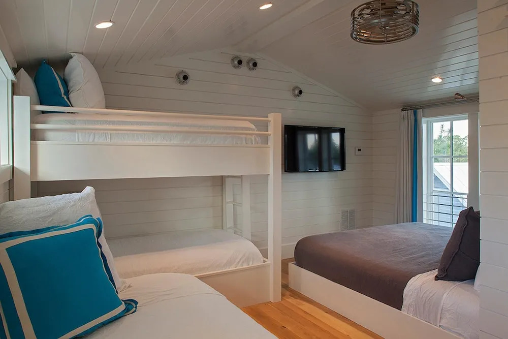 Oyster's Pearl by Exclusive 30A