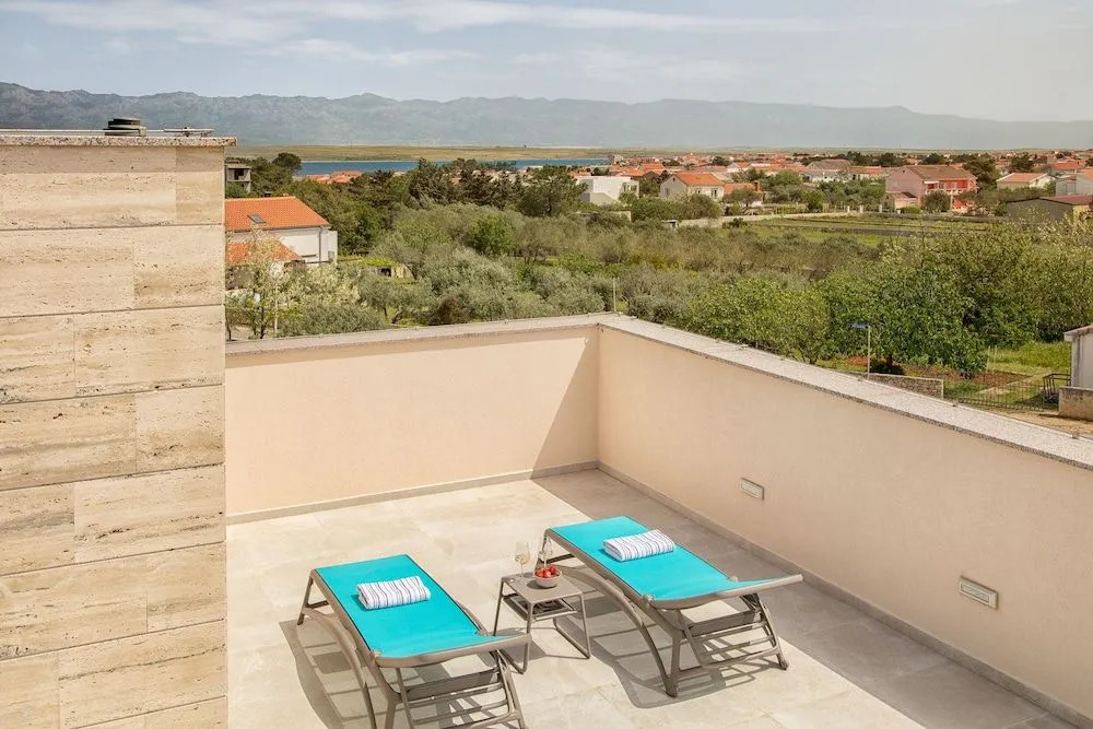 Malibu Eclipse - Luxury villa with pool & spa
