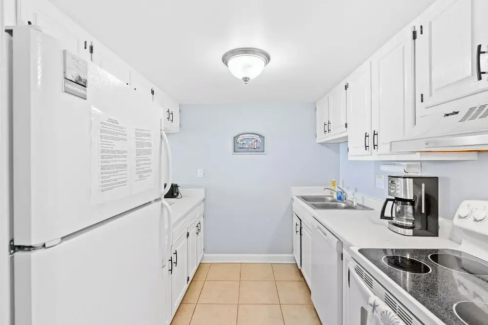 Holiday Towers by Elliott Beach Rentals