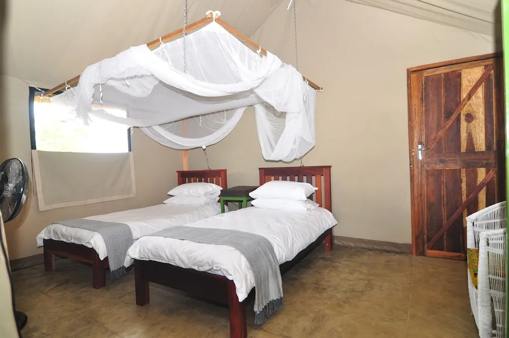 Rafiki Safari Camp