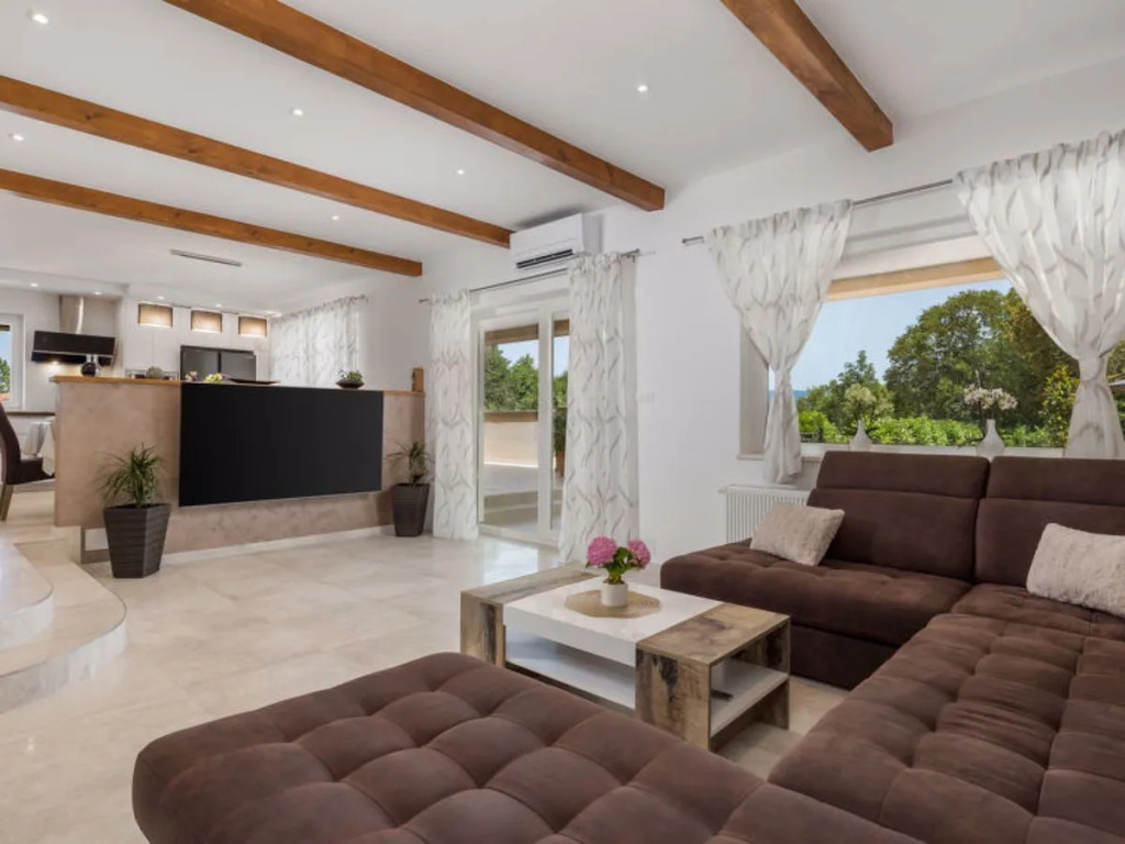 Holiday Home Matea by Interhome