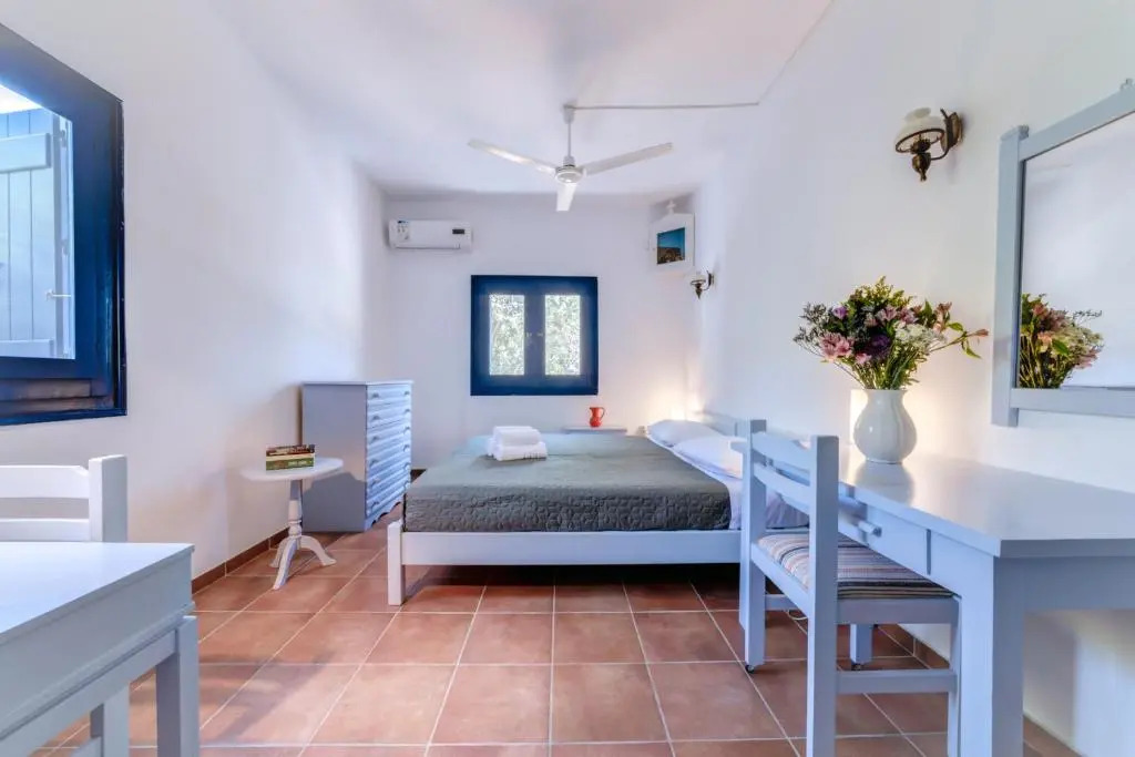 Peggy's Place, Traditional Cycladic House in Drios