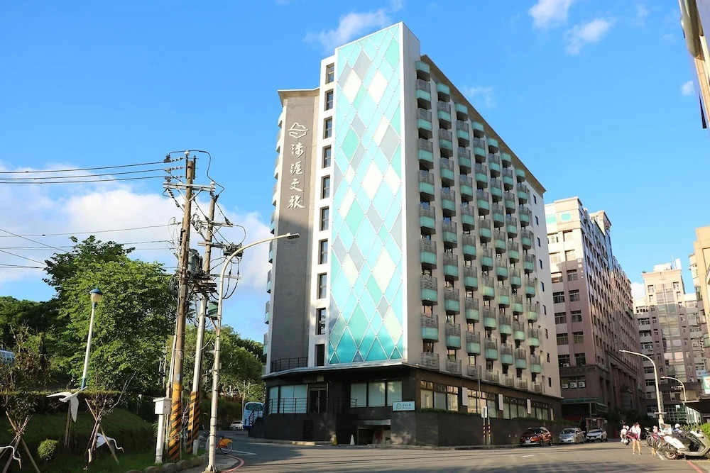 Island Heart Tamsui Hotel