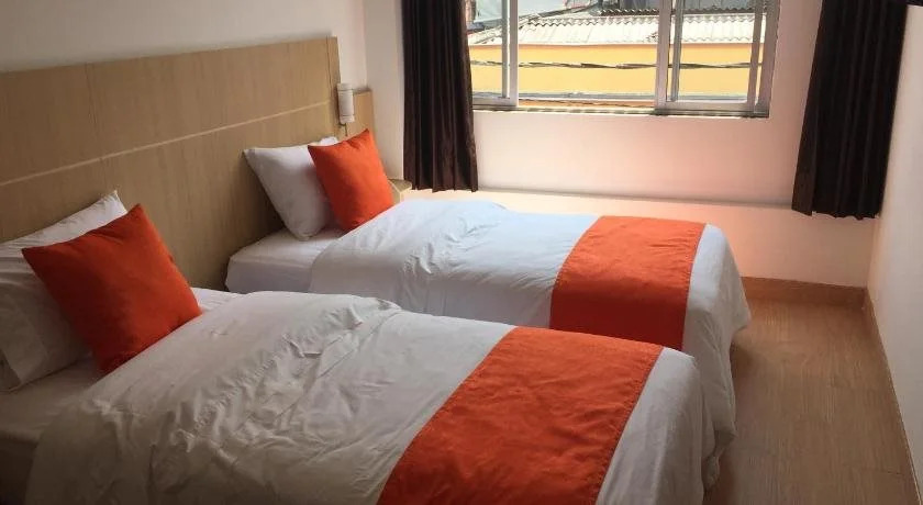 Hotel Granada Plaza