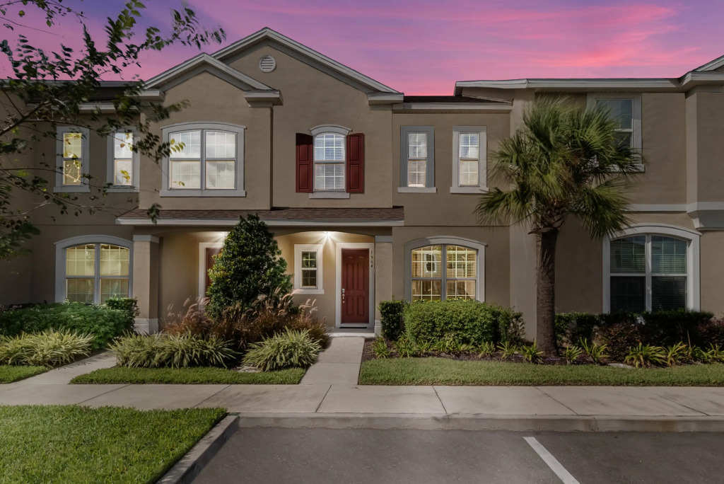 3 Bedrooms 35 Bathrooms Solara 1564 Cp