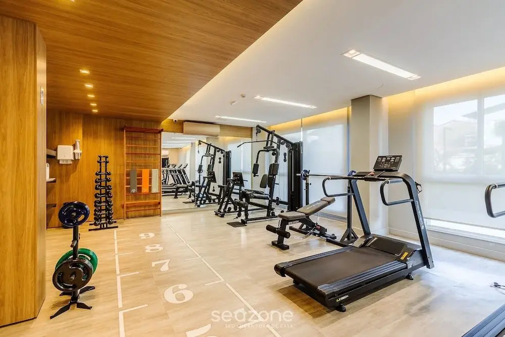 Studio in Building With Pool Con1206