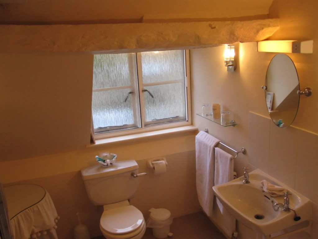 Guiting Guest House