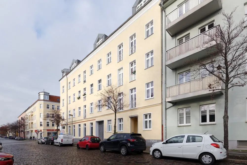 Sweet Central Tiny Apartment for 4 People