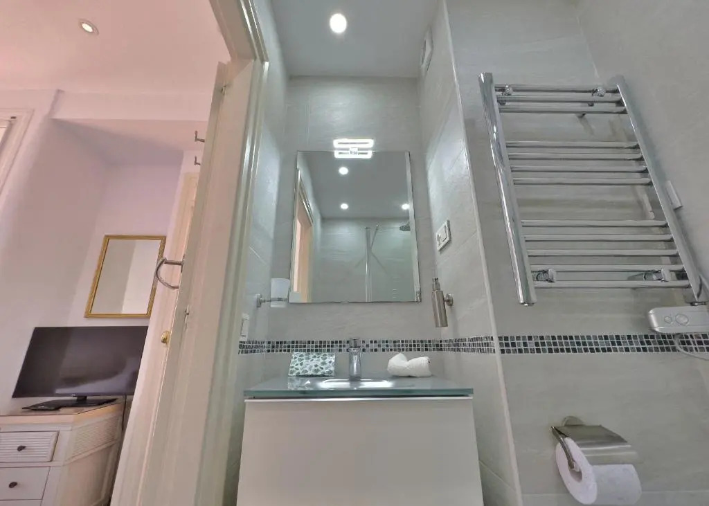 Apartment 317 Skol