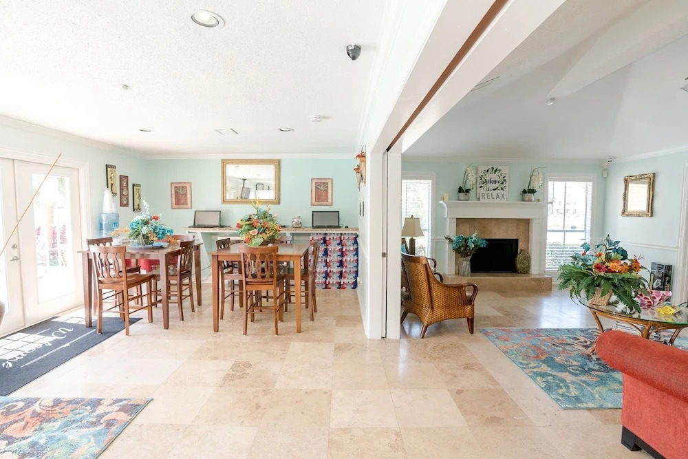 Seawall Escape - 2 Br Home