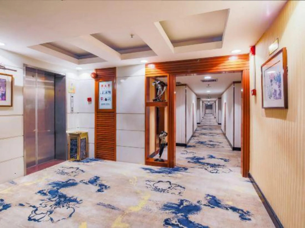 Jinlong Hotel