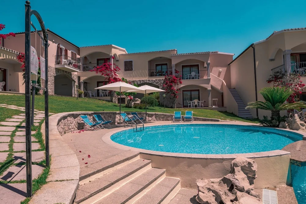 The Fantastic Residenza Badus 1 Bedroom Apartment Sleeps 4 No0811m