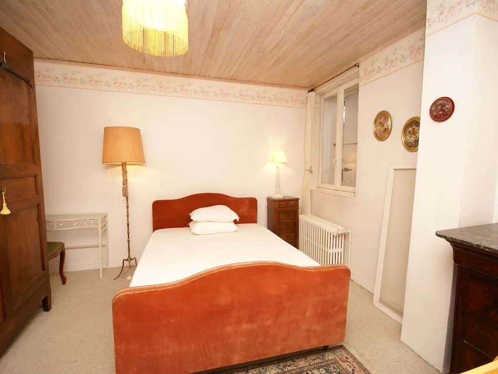 Cosy House With Private Pool Near Valence