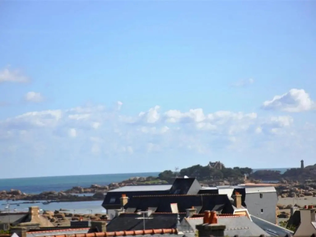 Belle maison à 600m de la plage à Trégastel - FR-1-368-195