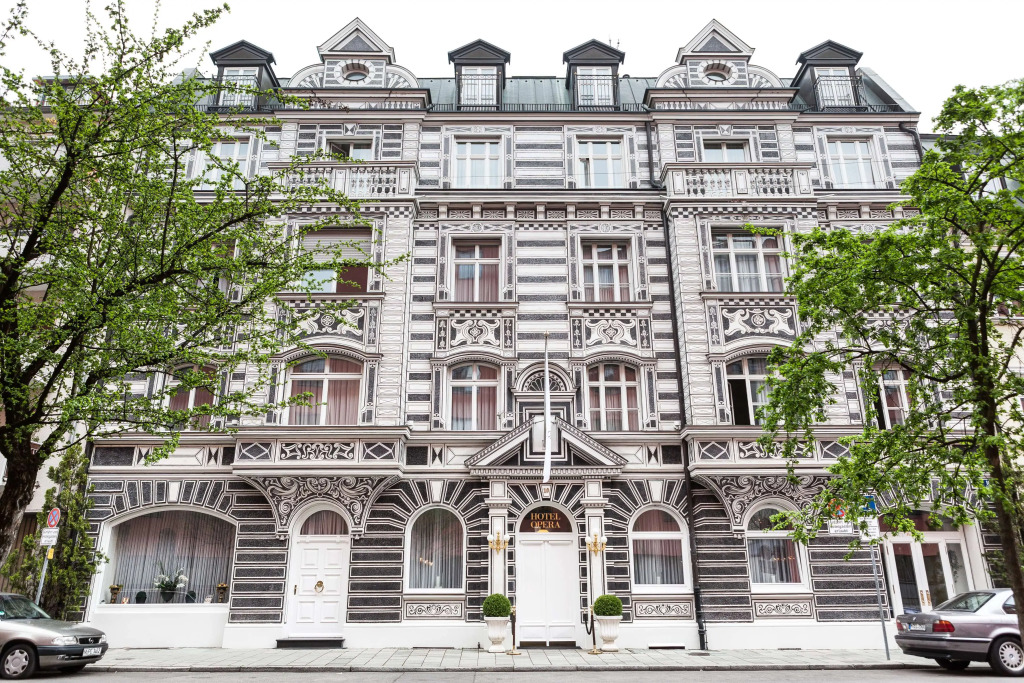 Hotel Opera