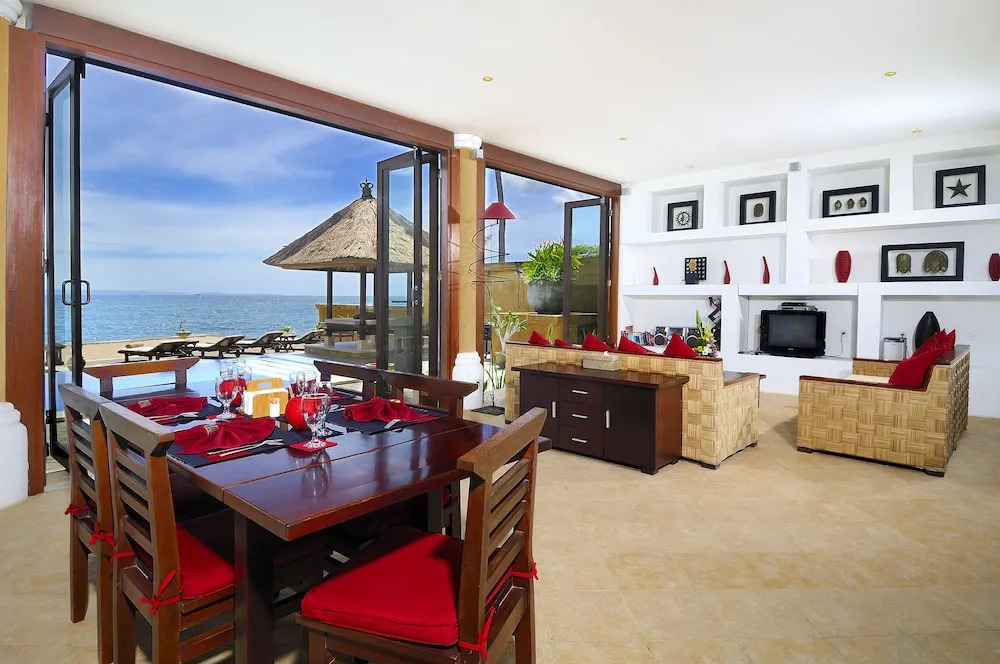 Villa Talia Vashti - Oceanfront villa with Private Sea Access, Pool & Cook