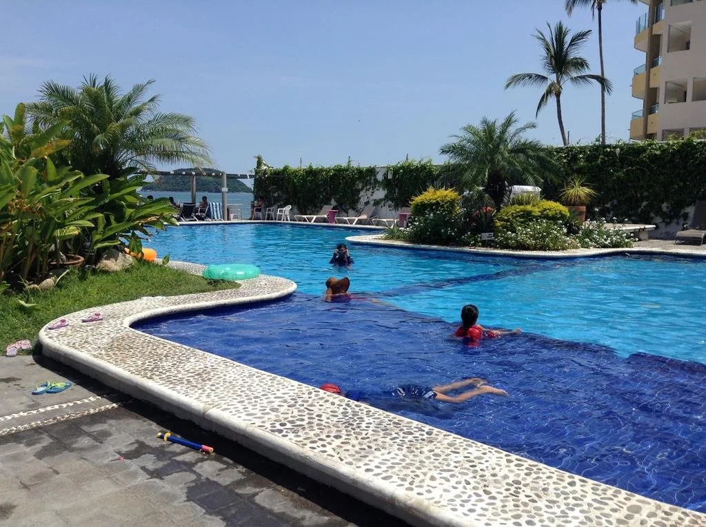 Torreblanca Beach Hotel and Suites Guayabitos - Desayuno y Comida Incluido